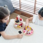 Plan Toys - Bakery stand set - Afbeelding 2
